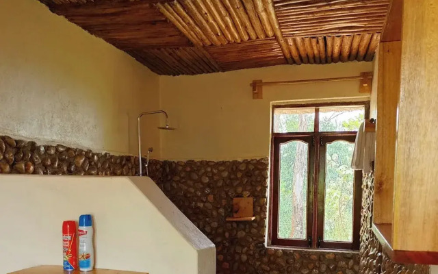 Bwindi Neckview Lodge