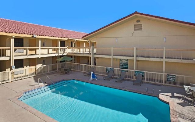 La Quinta Inn by Wyndham El Paso East Lomaland