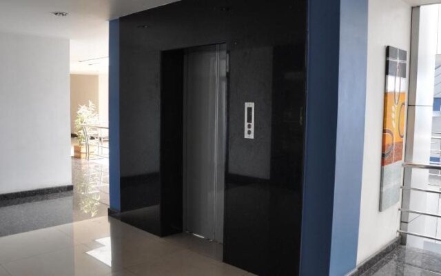 Club 7 Hotel