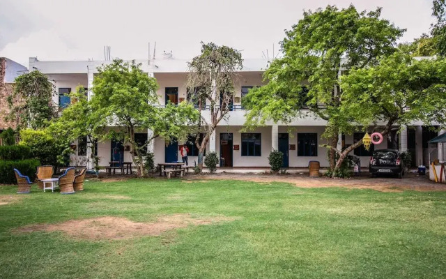 OYO 15518 Hotel Amar