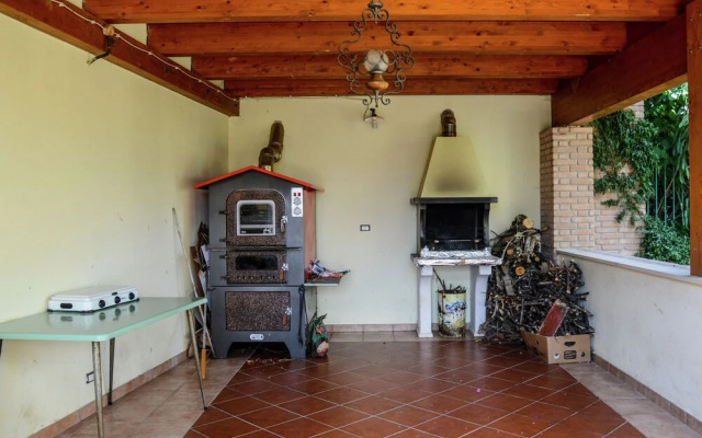 Apartment With Lovely Pool