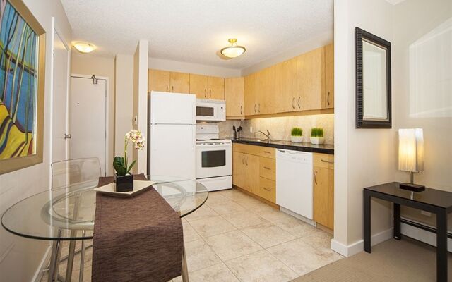Executive Suites by Roseman - Meredith