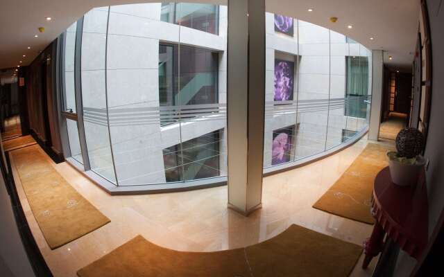 Nexus Valladolid Suites & Hotel