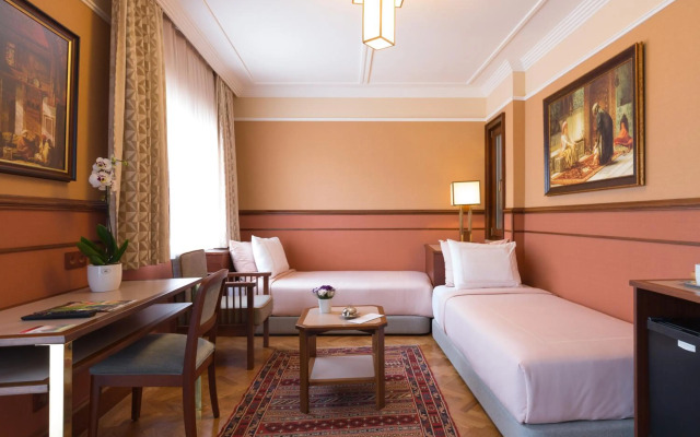 Lalahan Hotel