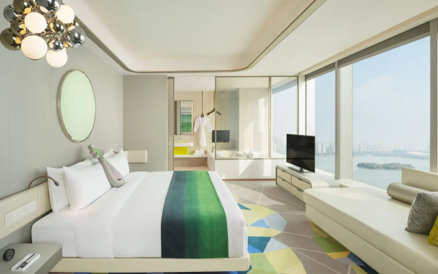 W Suzhou