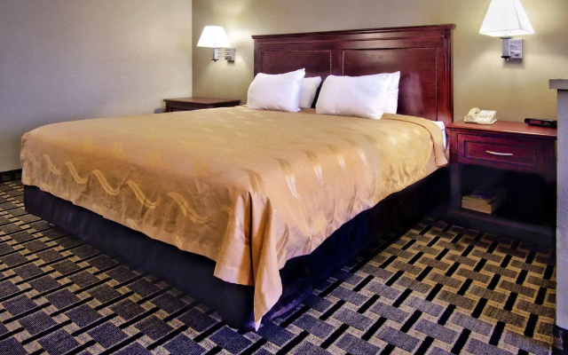 Quality Inn Moore - Oklahoma City