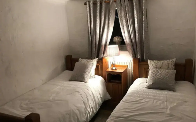 House for 16 Guests 7 Bedroom