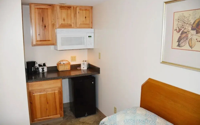 Alouette Beach Resort