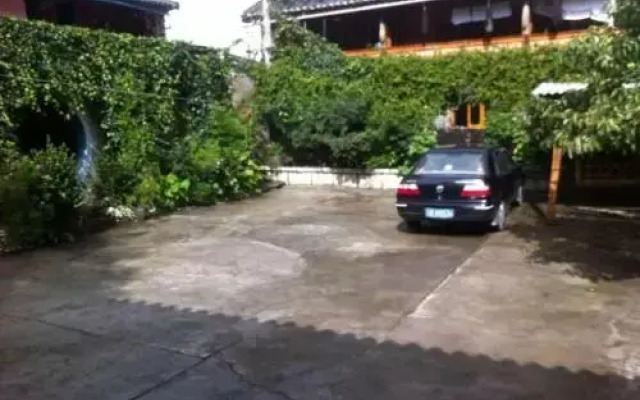 DiQing Shangri-La HaBa Snow Mountain Guesthouse