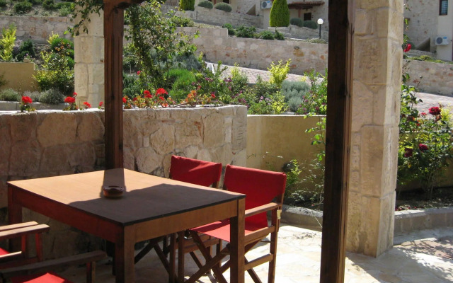 Akritas Ef Zin Villas & Suites