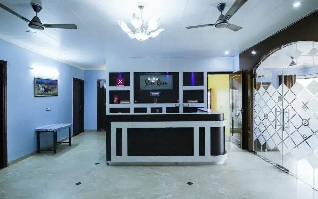 Dev Palace by OYO Rooms