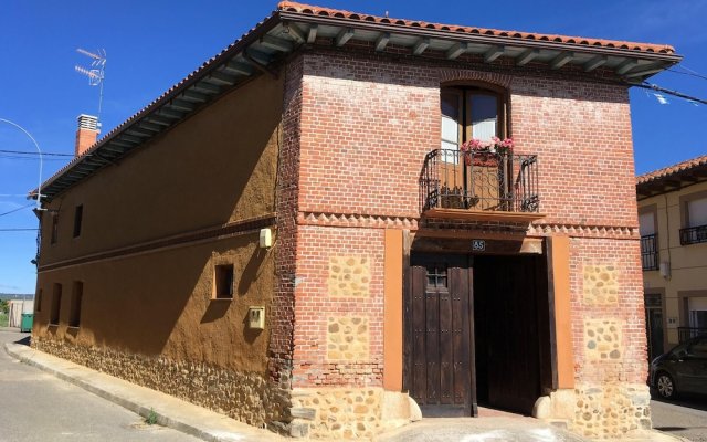 House With 4 Bedrooms in Veguellina de Órbigo, With Furnished Terrace