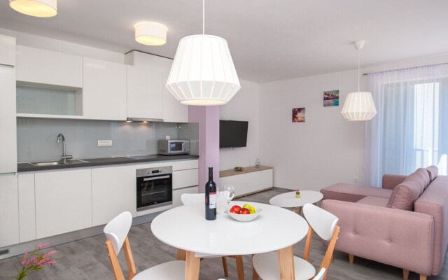 Apartments Dva Galeba