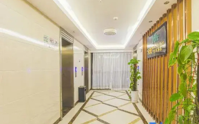 Wodun Platinum Hotel (Qinzhou East Railway Station Niannianfeng Plaza)