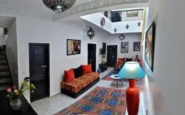 Riad Bleu Topaze