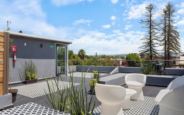 Universidad by Homirent