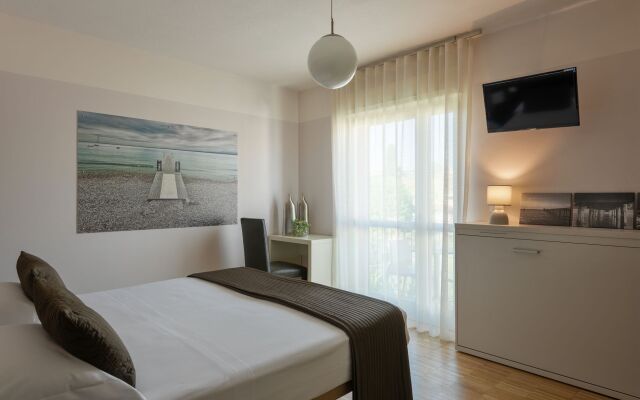 Vialeromadodici Rooms & Apartments