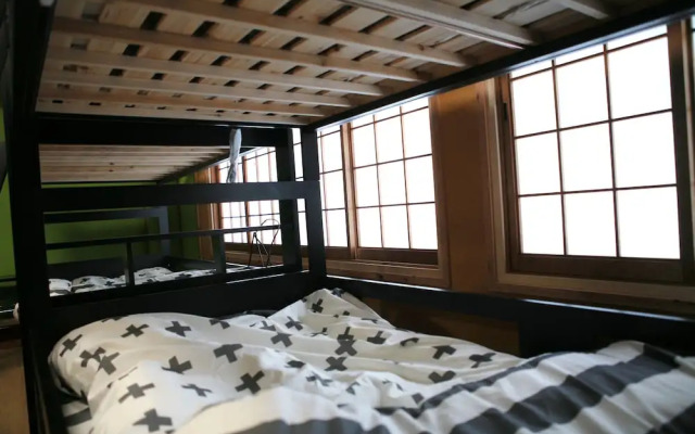 Maru House - Hostel