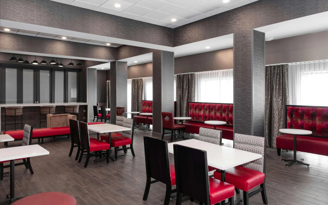 Hampton Inn & Suites Charlotte Steele Creek