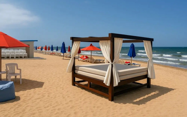 Elegant Sea View Chalet With Private Balcony