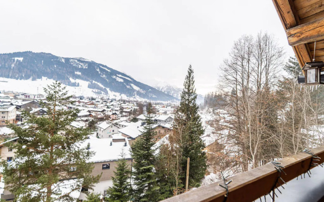 Chalet in Bruck Near Ski Slopes