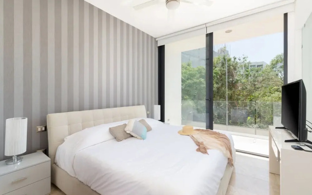 Menesse 103-104 By Lockey