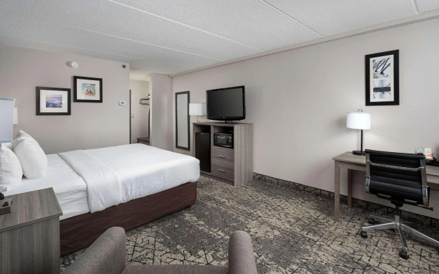 Clarion Hotel & Convention Center Joliet