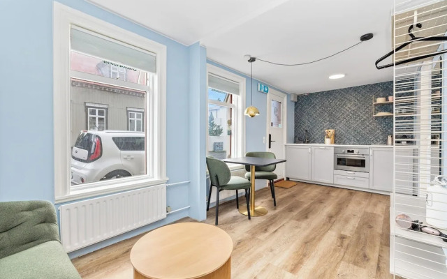 Central studio apartment