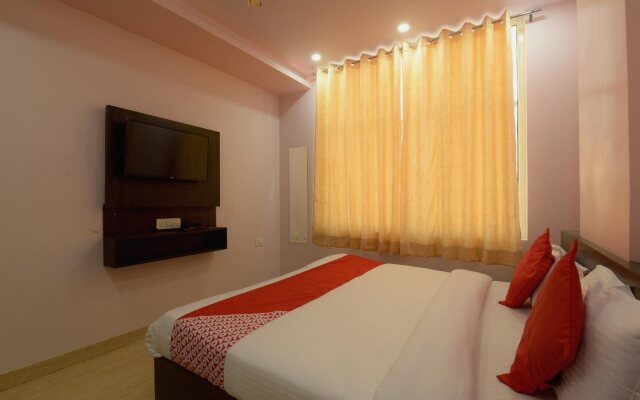 OYO 79935 Collection O Hotel Danaria