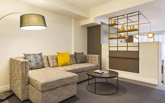 Mantra 2 Bond Street Sydney