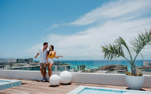 The Reef 28 Hotel & Spa - Luxury Adults Only - All Suites