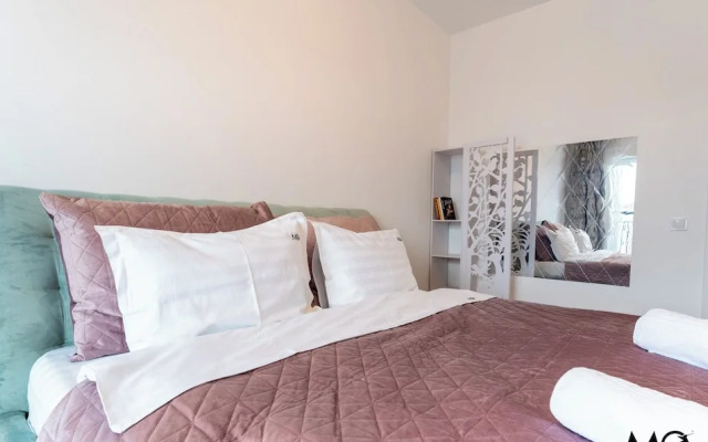 MoHost Dynamic - Modern 2BR Apartment