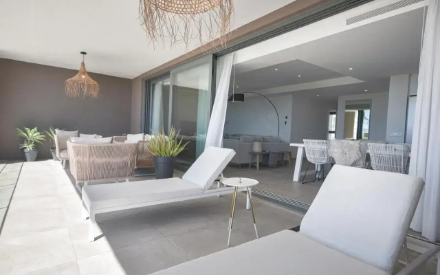 Luxury holiday apartment with 2 bedrooms in Cancelada