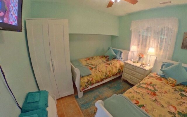 Forest Creek Bed & Breakfast and Retreat