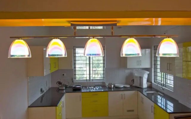 Rajamandiram by OYO Rooms