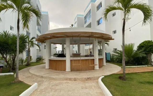 Penthouse With Rooftop and Pool & Beach Access