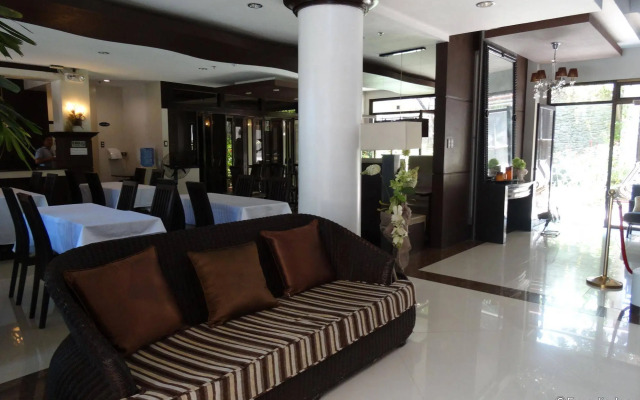 Peridot Suites