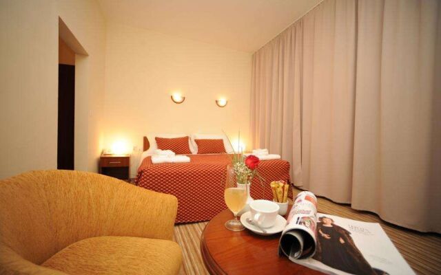 Hotel Shirok Sokak