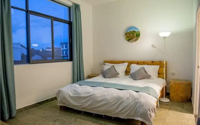 YiHai ZhuYuan Boutique Inn