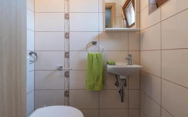 Awesome Home in Vodnjan With Wifi and 2 Bedrooms