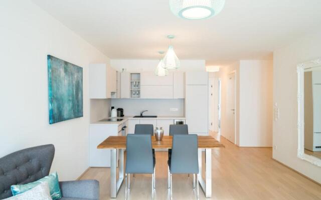 Vienna Residence | Spacious Serviced Apartment in Vienna directly at the U4