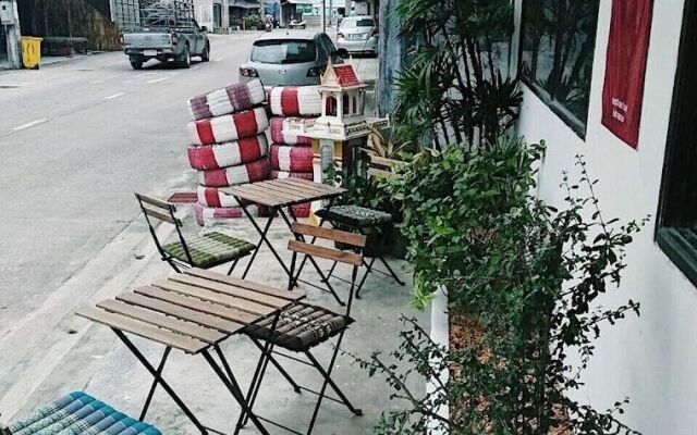 White Rabbit - Hostel