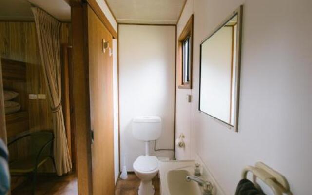 Wonboyn Cabins & Caravan Park