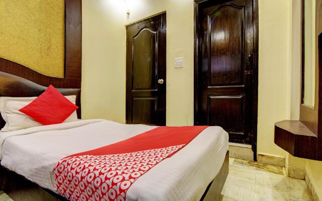 OYO 2064 Hotel The Spot