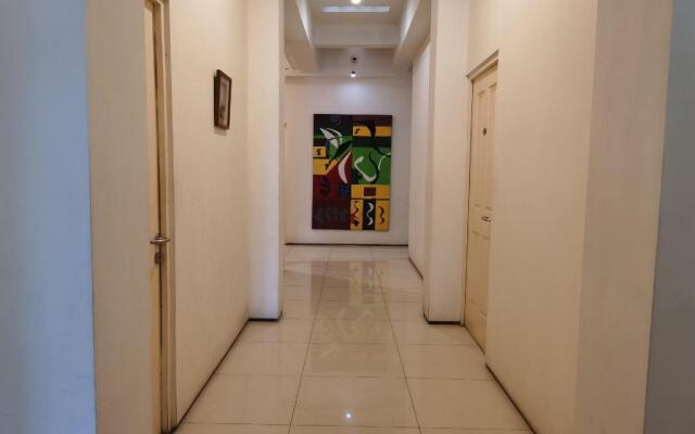 OYO 90075 Feliz Hotel