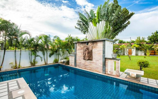Champagne Villa by Jetta