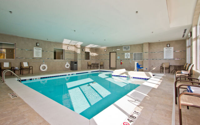 Holiday Inn Express Hotel & Suites Denver East-Peoria Street by IHG