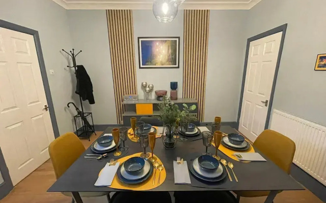 Spacious 3-Bedroom House with Parking