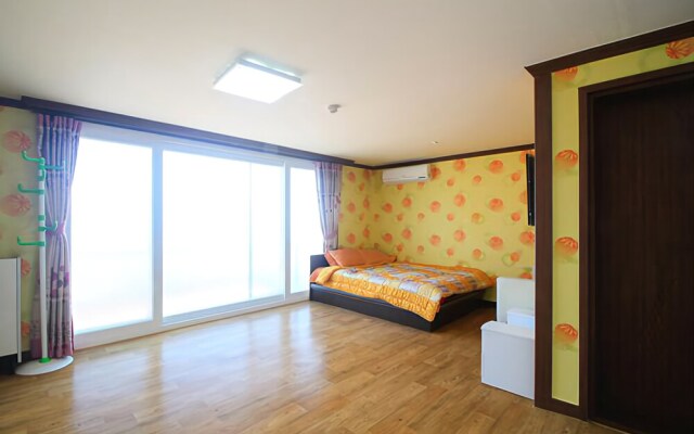 Geoje Dawn Sea Pension