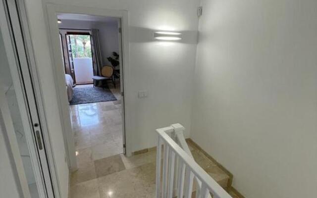 Exquisite NEW townhouse/Front Beach/2BEDR/2,5BATH